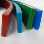 Várias tiras de poliuretano para rodo perfil reto