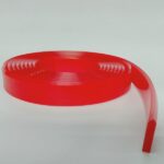 tira de poliuretano vermelha chanfrada