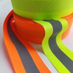 detalhe da faixa refletiva pra uniforme