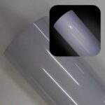 imagem do rolo de foil refletivo cor branco gelo, e imagem menor sobreposta no canto superior direito mostrando rolo de foil refletindo a luz